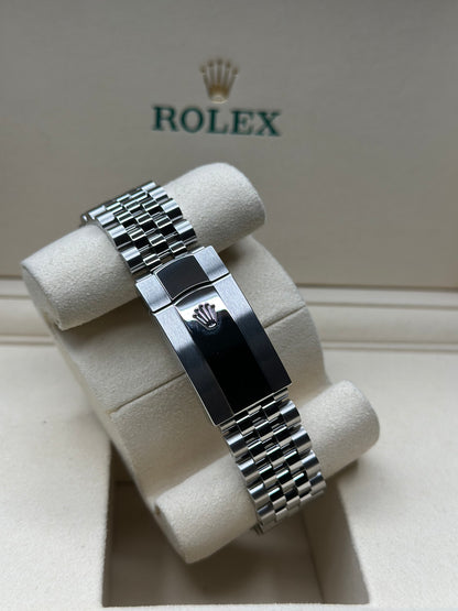 Rolex Datejust 41 Silver Index Dial on Jubilee 126334 Papers 2026