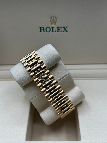 Rolex Day-Date 40 Green Roman Dial on President 228238 Papers 2026