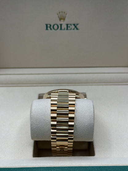 Rolex Day-Date 40 Green Roman Dial on President 228238 Papers 2026