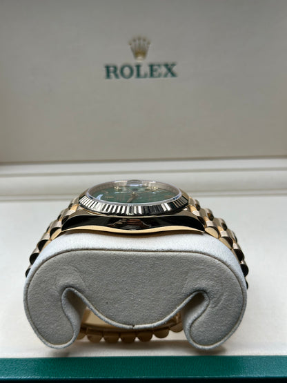 Rolex Day-Date 40 Green Roman Dial on President 228238 Papers 2026