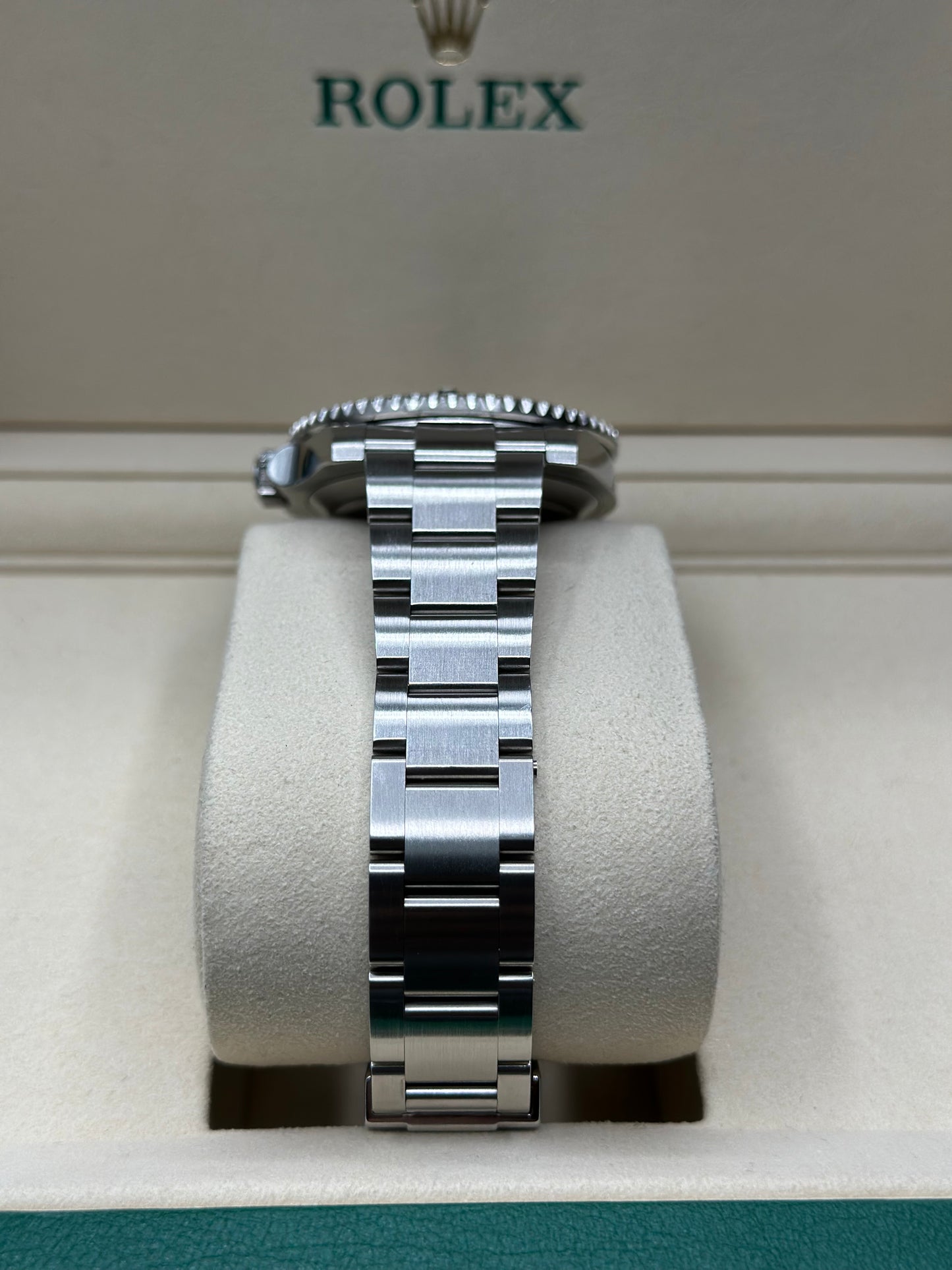 Rolex Submariner Black Dial on Oyster 116610LN Papers 2019