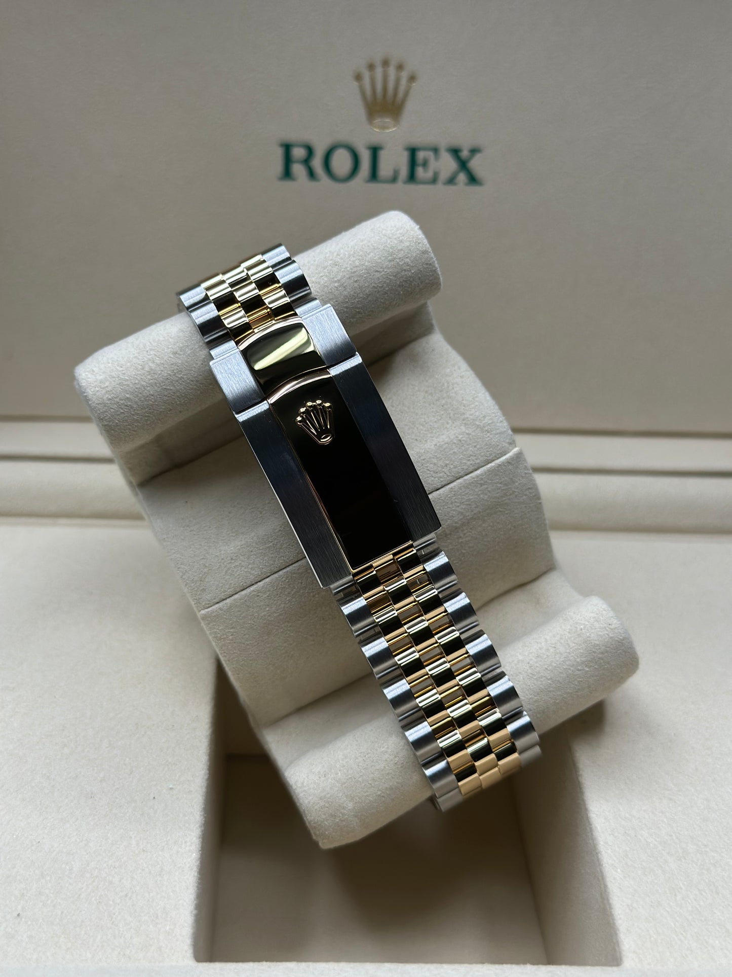 Rolex Datejust 41 Green Roman Dial on Jubilee 126333 Papers 2026