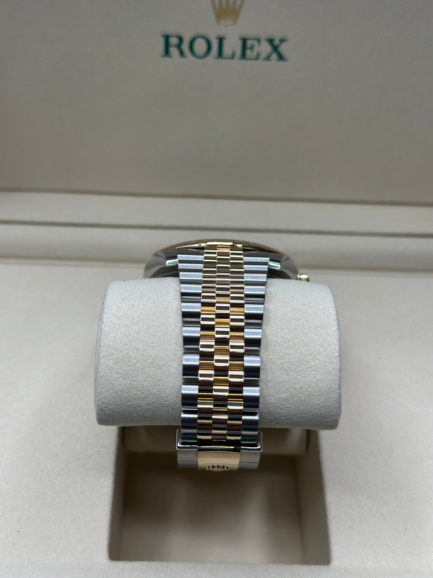 Rolex Datejust 41 Green Roman Dial on Jubilee 126333 Papers 2026