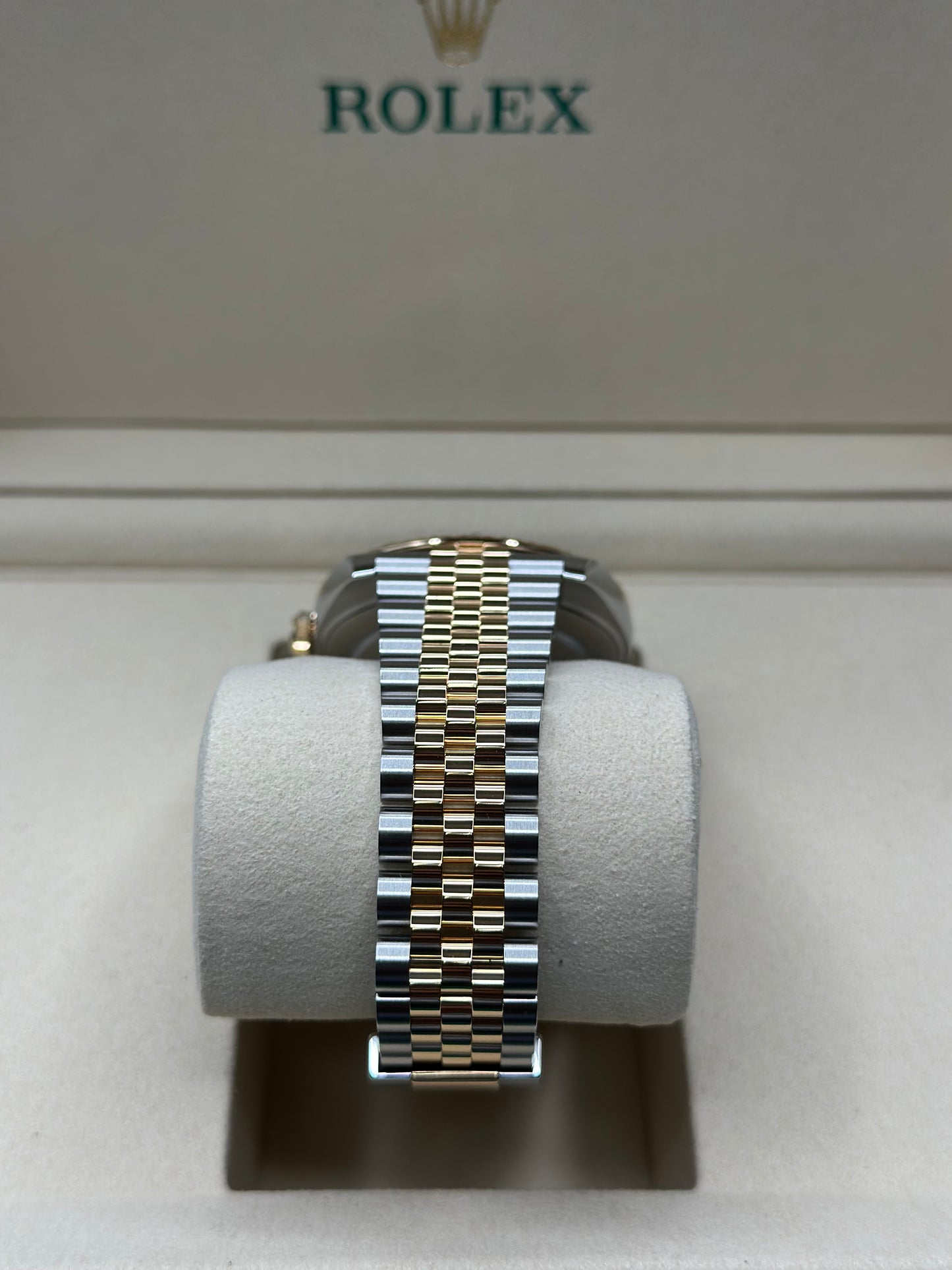 Rolex Datejust 41 Green Roman Dial on Jubilee 126333 Papers 2026