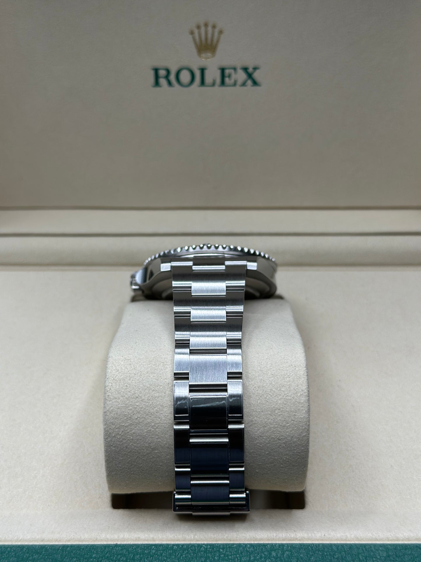 Rolex Submariner No-Date Black Dial on Oyster 124060 Papers 2022