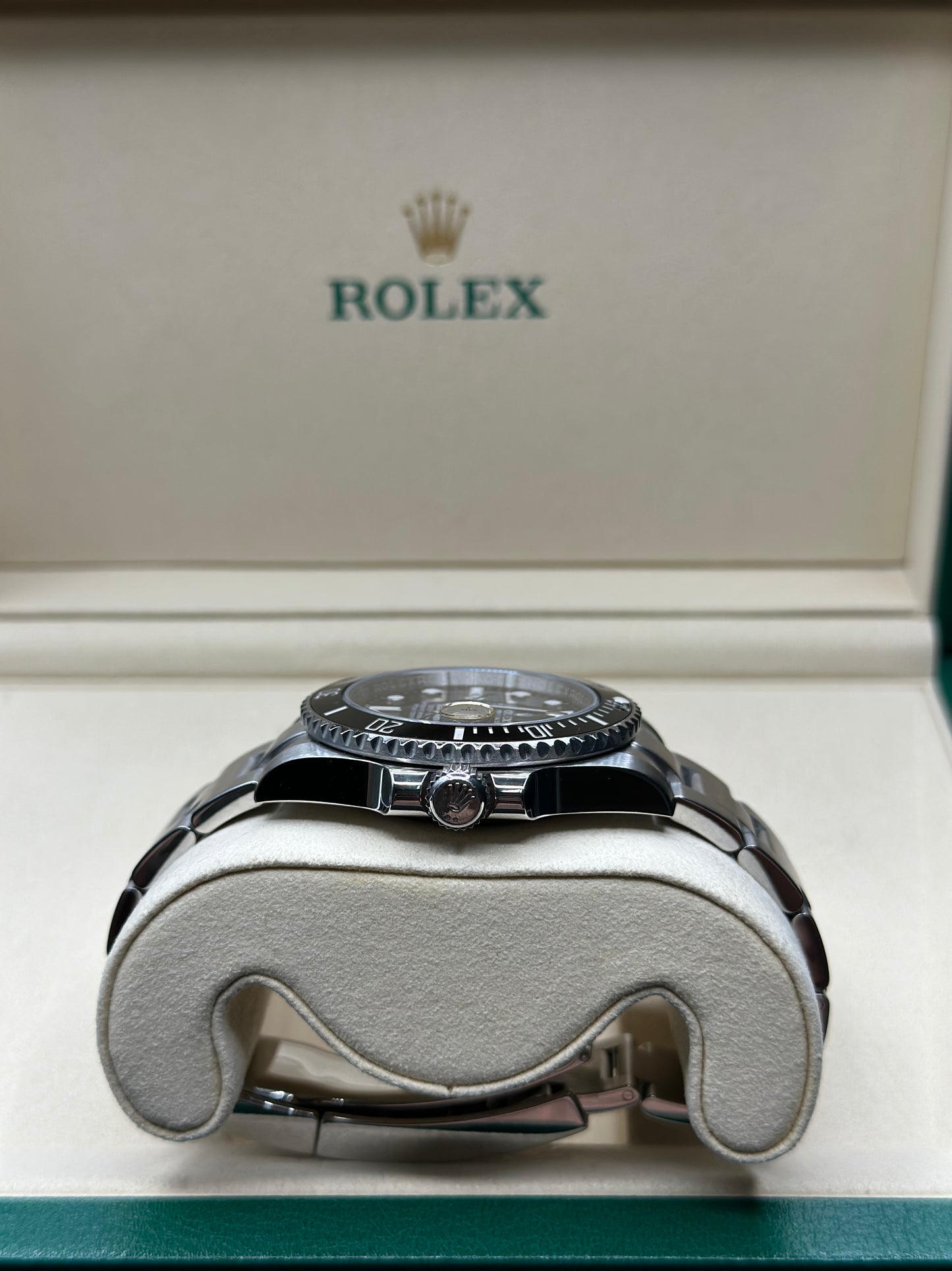 Rolex Submariner Black Dial on Oyster 116610LN Papers 2018