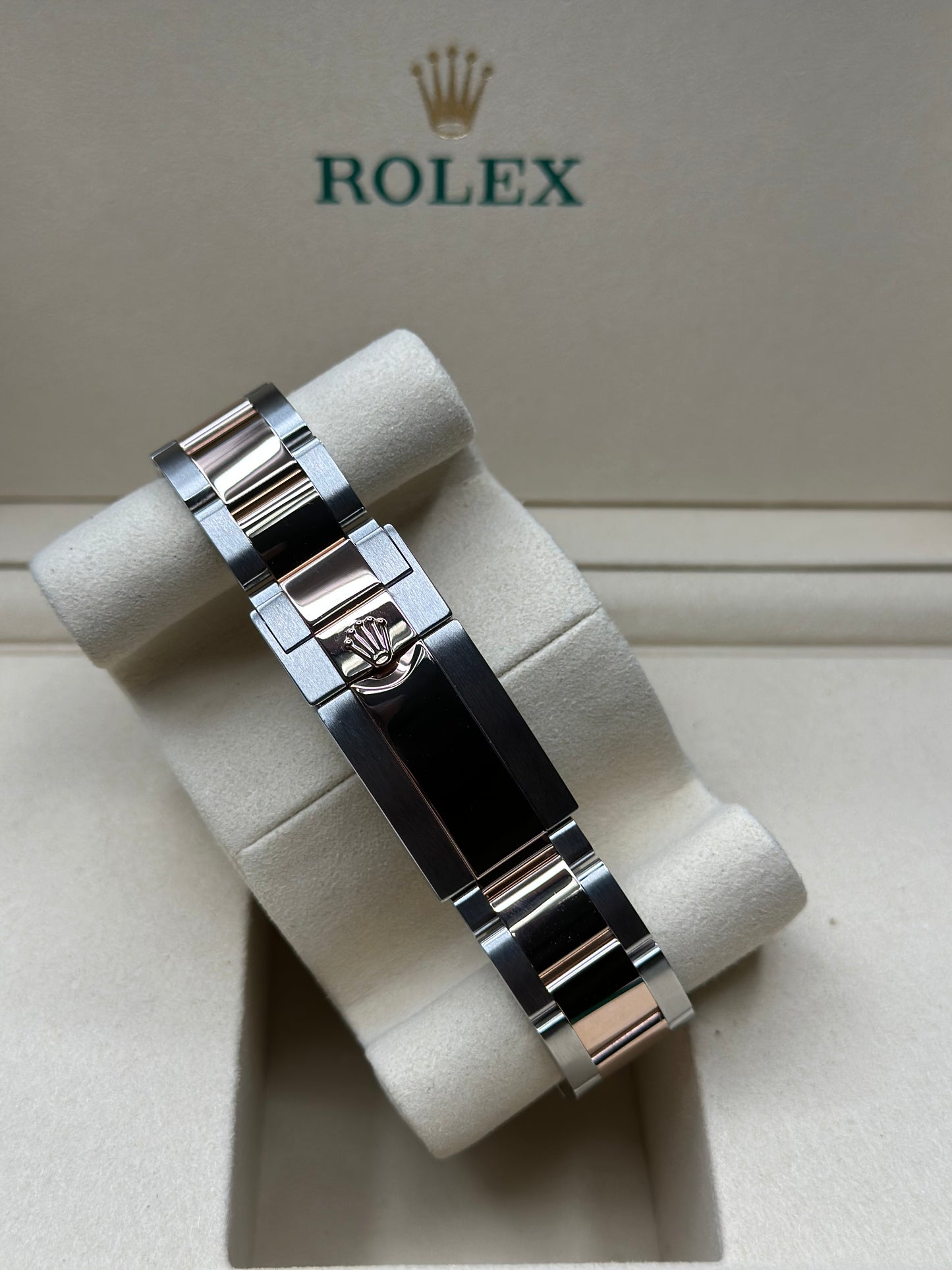 Rolex Yacht-Master II White Dial on Oyster 116681 Papers 2022