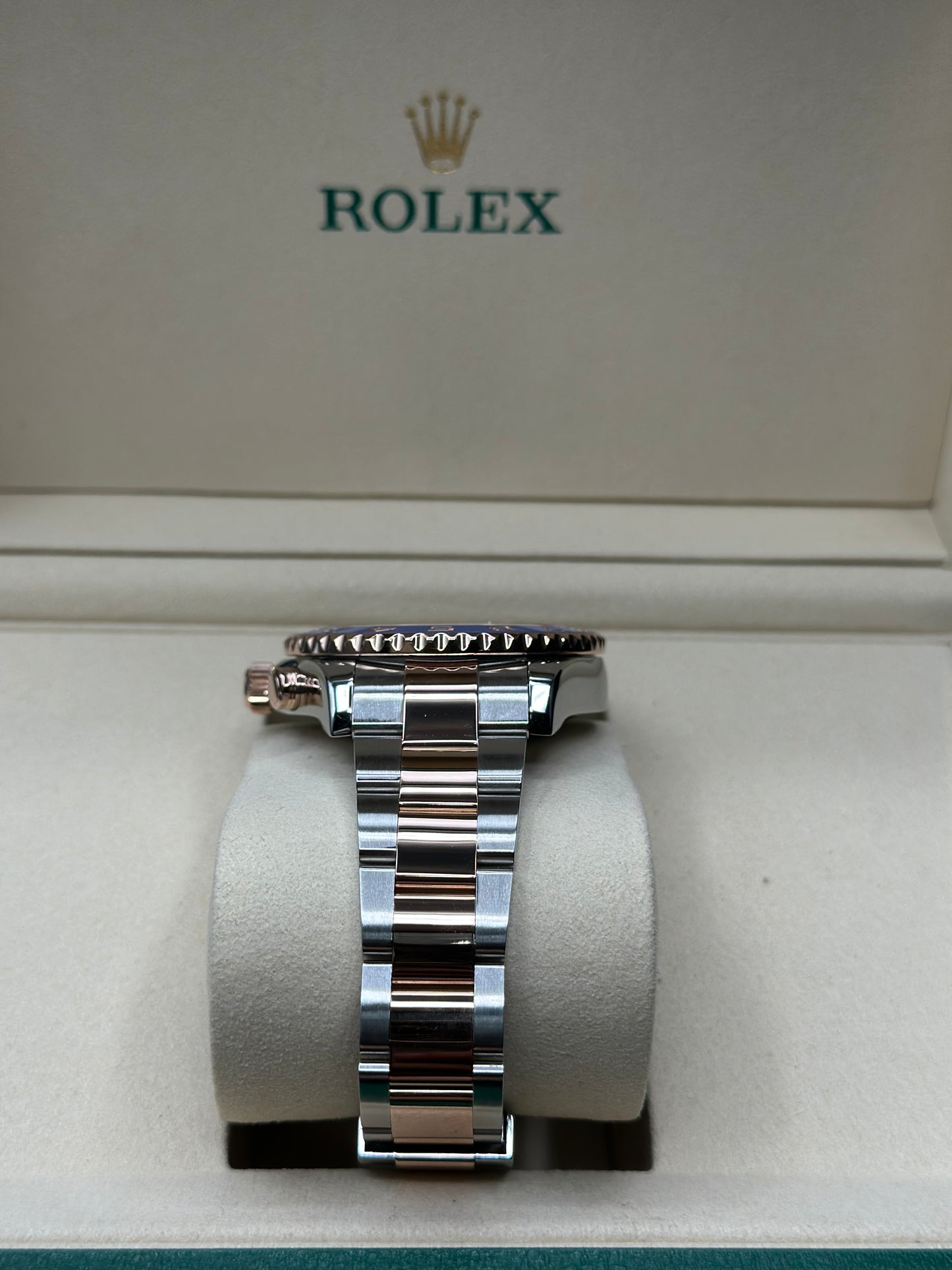 Rolex Yacht-Master II White Dial on Oyster 116681 Papers 2022