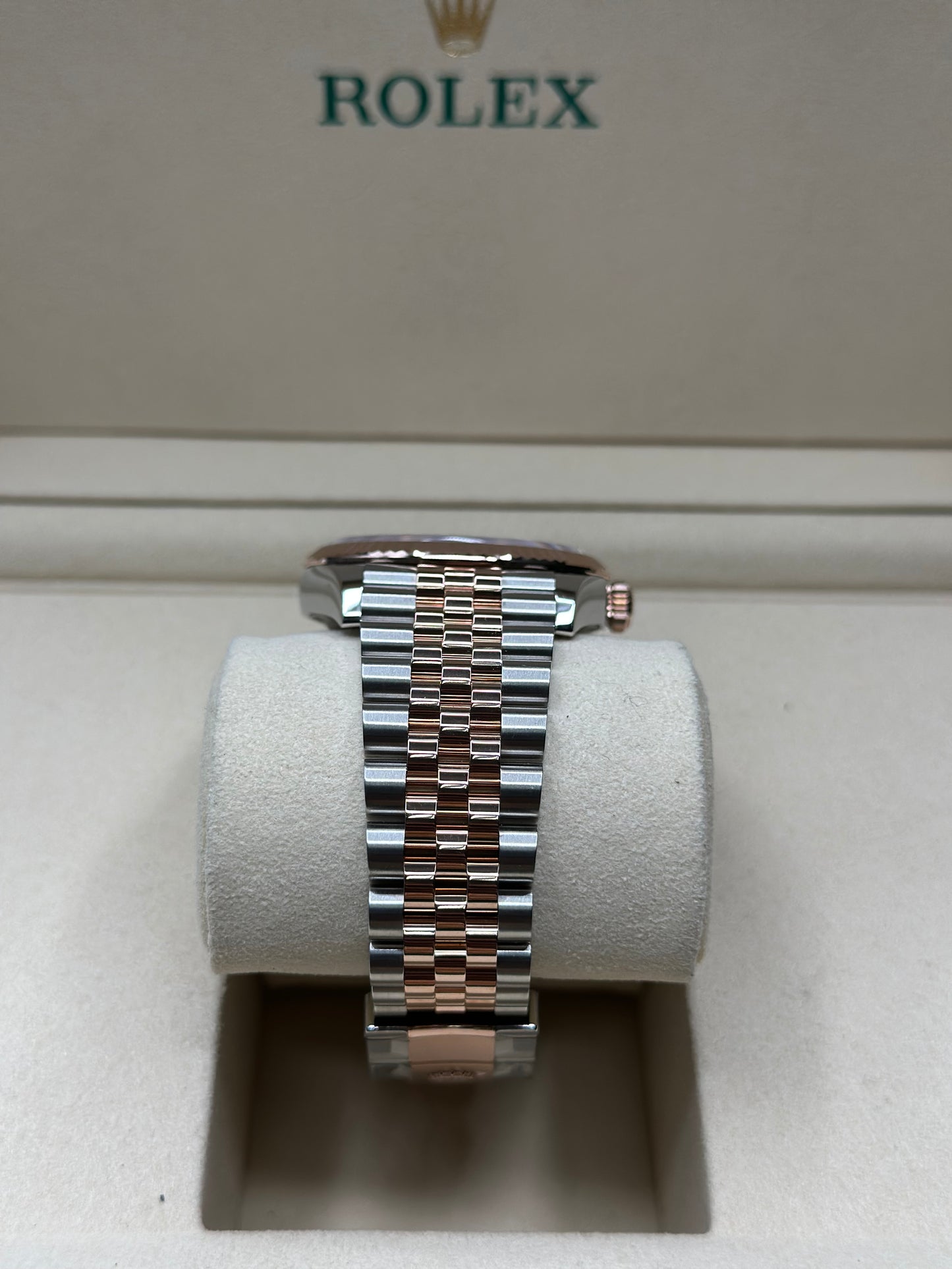 Rolex Datejust 36 Rose Roman diamond six & nine Dial on Jubilee 126231 2025