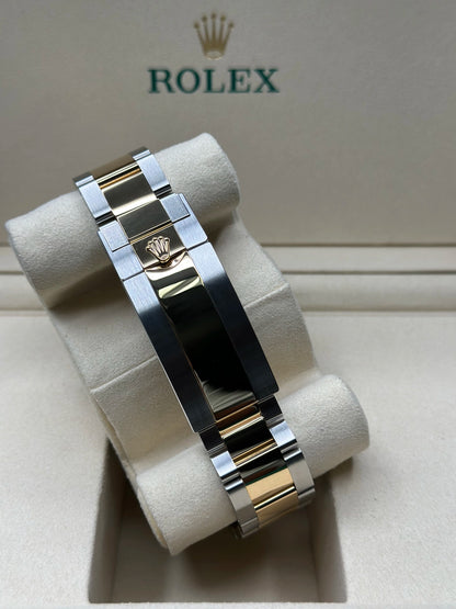 Rolex Sea-Dweller 43 Black Dial on Oyster 126603 Complete 2025