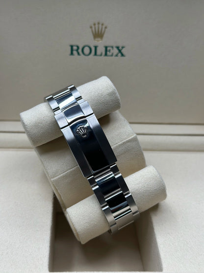 Rolex Milgauss Black Dial on Oyster 116400 Papers 2017