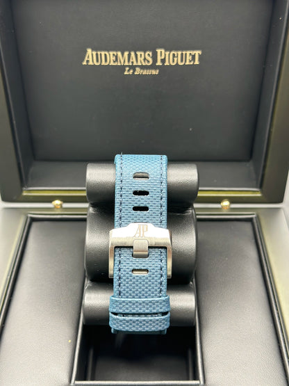 AUDEMARS PIGUET ROYAL OAK OFFSHORE BEIGE/IVORY TAPISSERIE PATTERN Dial on BLUE TEXTURED CALFSKIN 26420CD.OO.A029VE01 Papers 2026