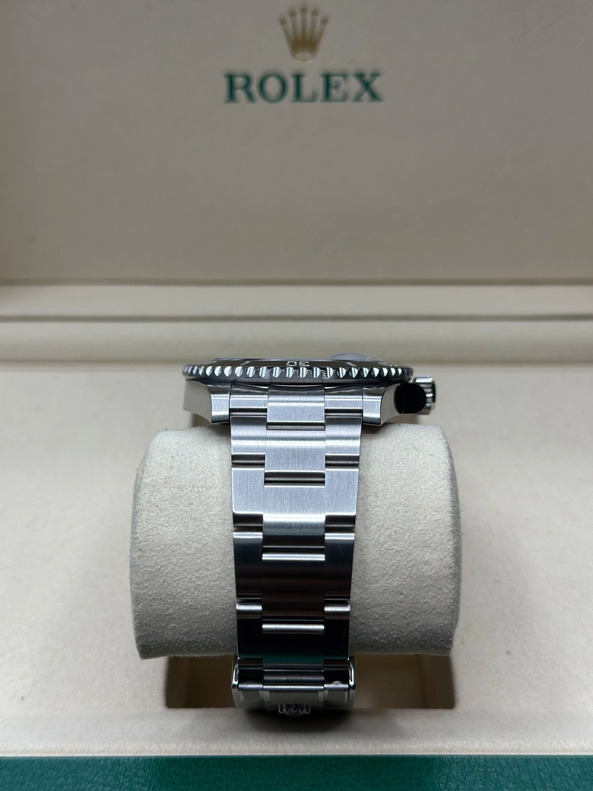 Rolex Submariner Black Dial on Oyster 126610LN Papers 2026