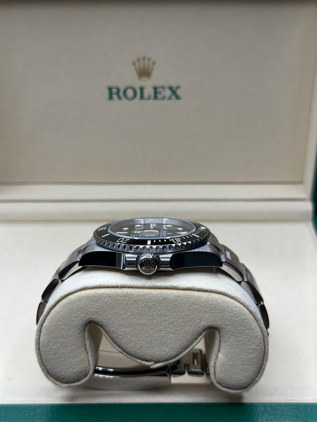 Rolex Submariner Black Dial on Oyster 126610LN Papers 2026