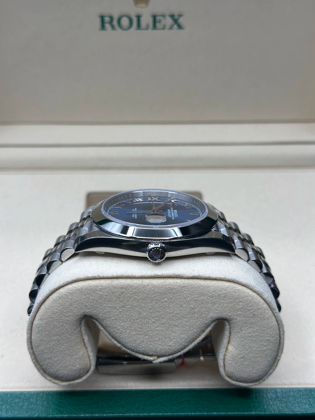Rolex Datejust 41 Blue Roman Dial on Jubilee 126300 Complete 2026