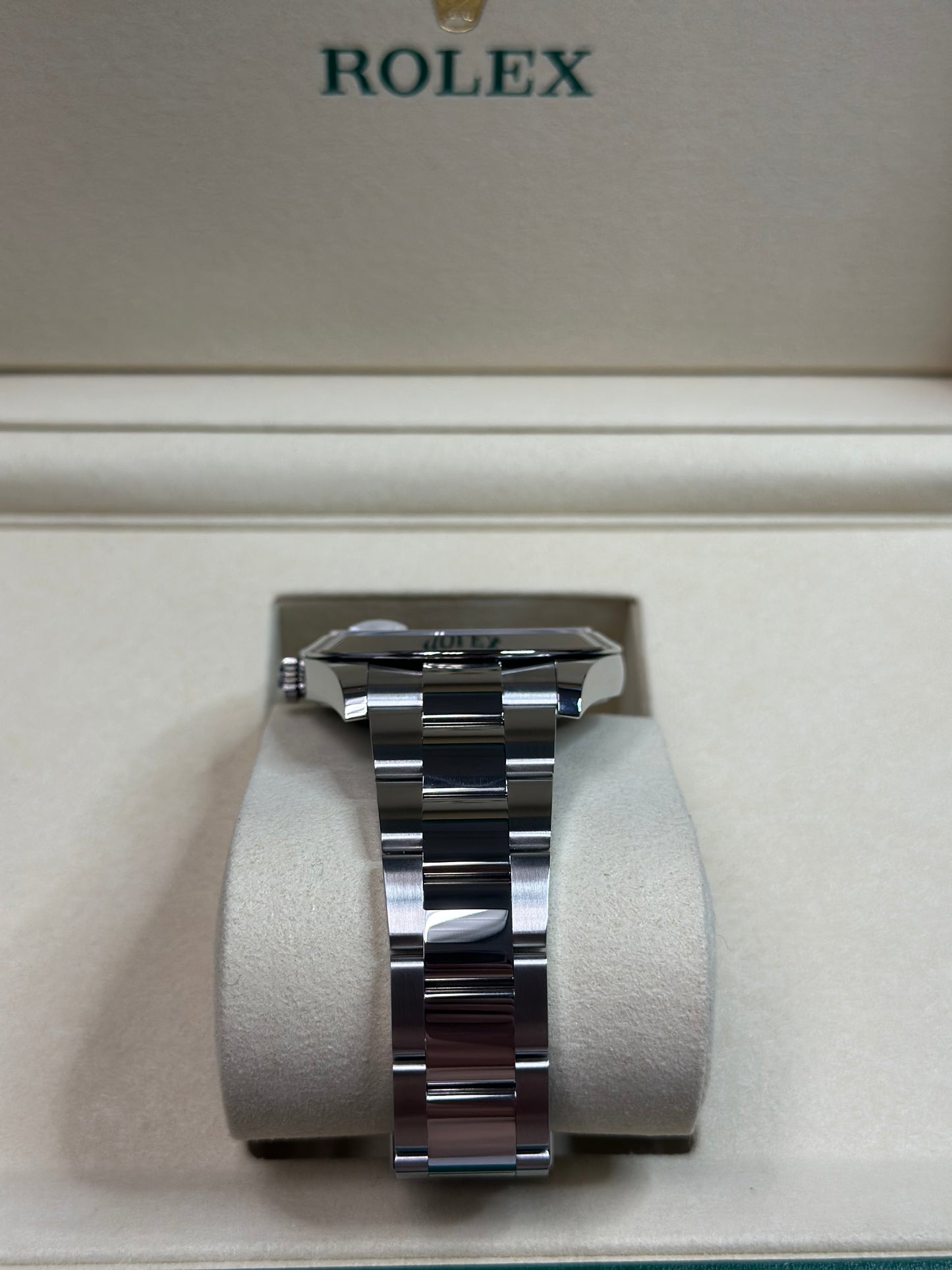 Rolex Datejust 41 White Roman Dial on Oyster 126300 Papers 2026