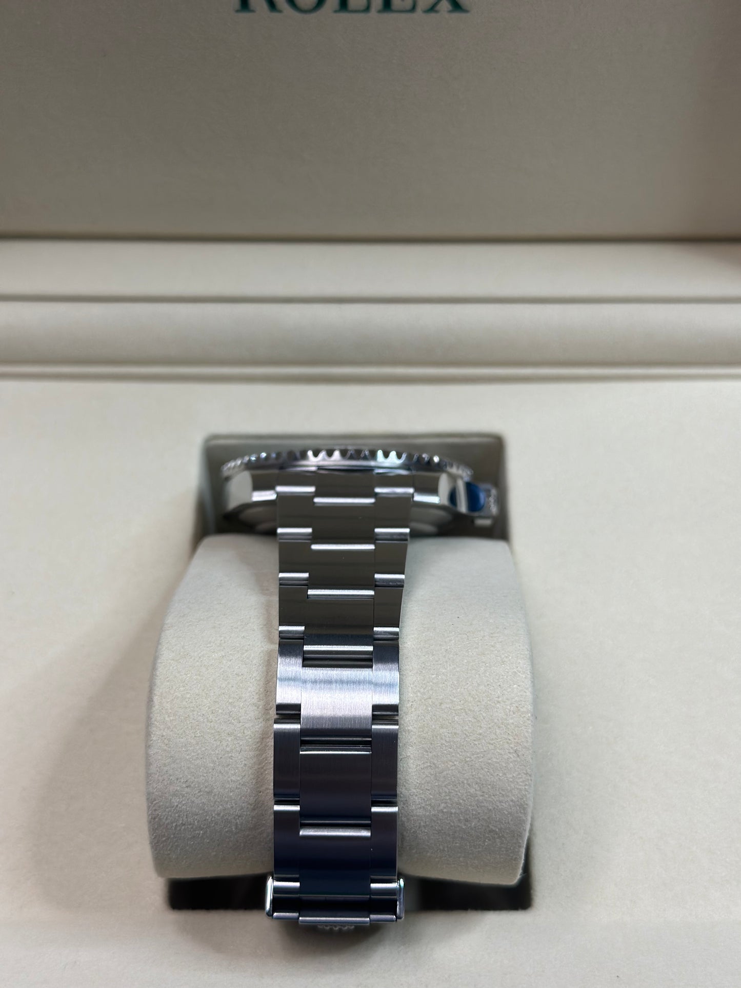 Rolex Submariner Hulk Green Dial on Oyster 116610LV Papers 2014