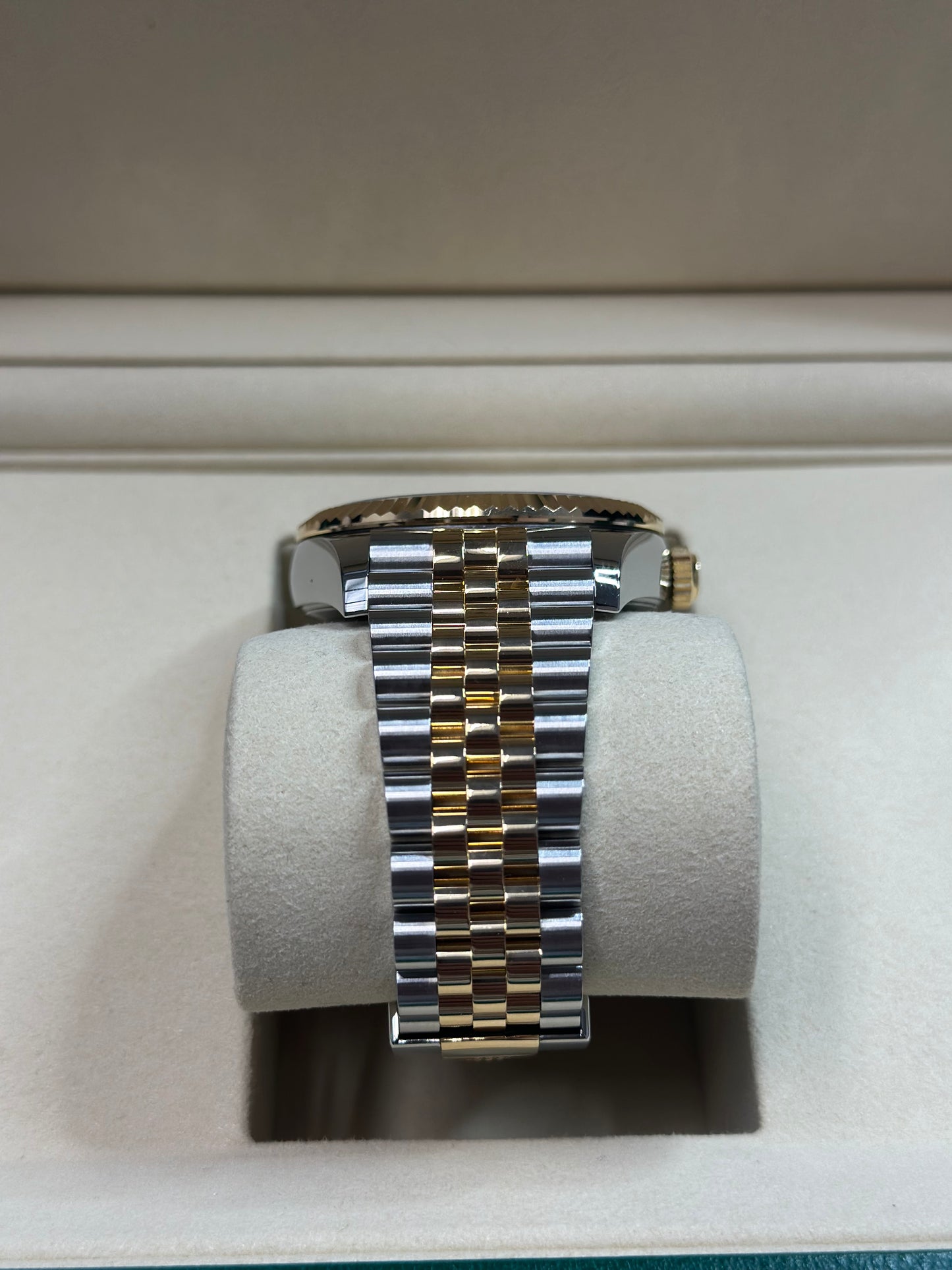 Rolex SkyDweller Champagne Index Dial on Jubilee 336933 Papers 2024