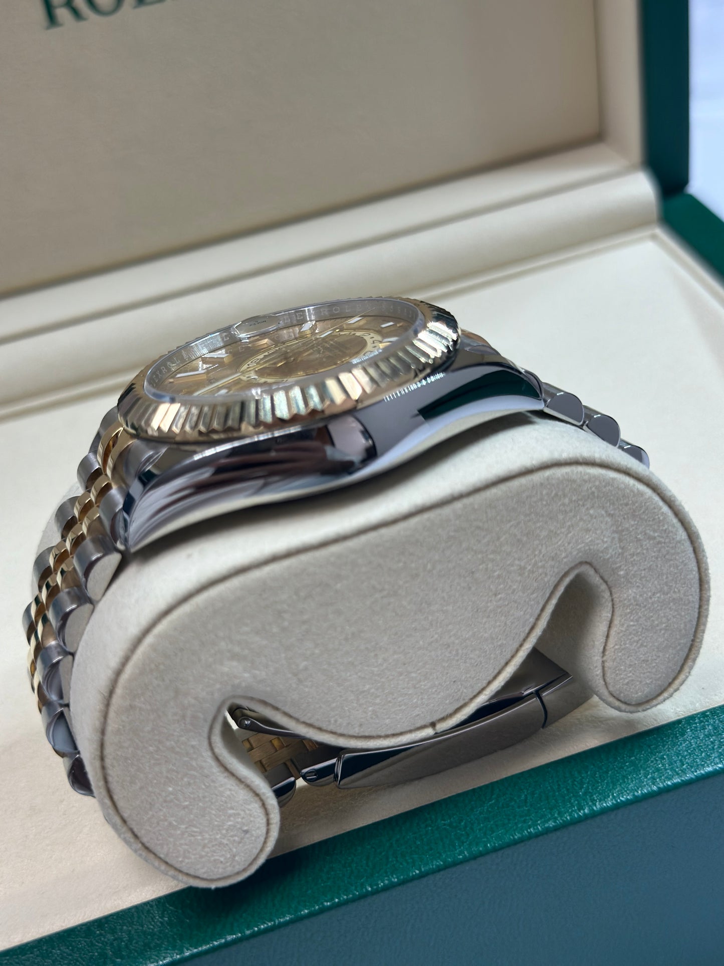 Rolex SkyDweller Champagne Index Dial on Jubilee 336933 Papers 2024