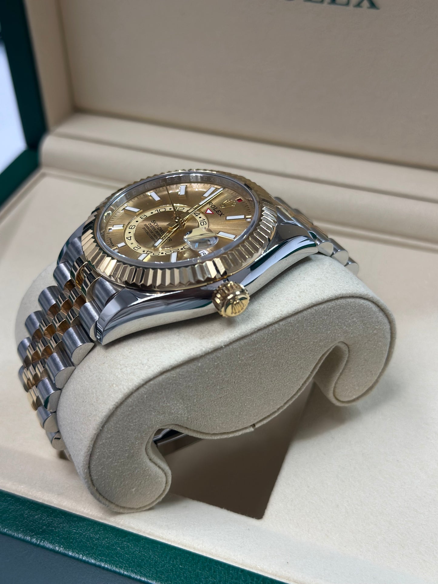 Rolex SkyDweller Champagne Index Dial on Jubilee 336933 Papers 2024