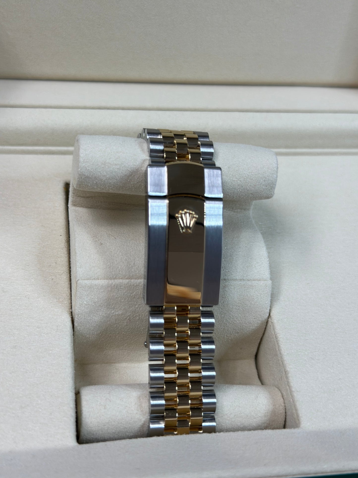 Rolex Datejust 41 Champagne Index Dial on Jubilee 126333 Papers 2026