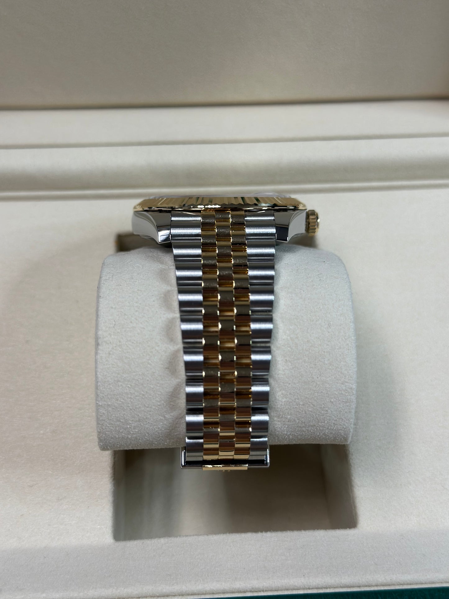 Rolex Datejust 41 Champagne Index Dial on Jubilee 126333 Papers 2026