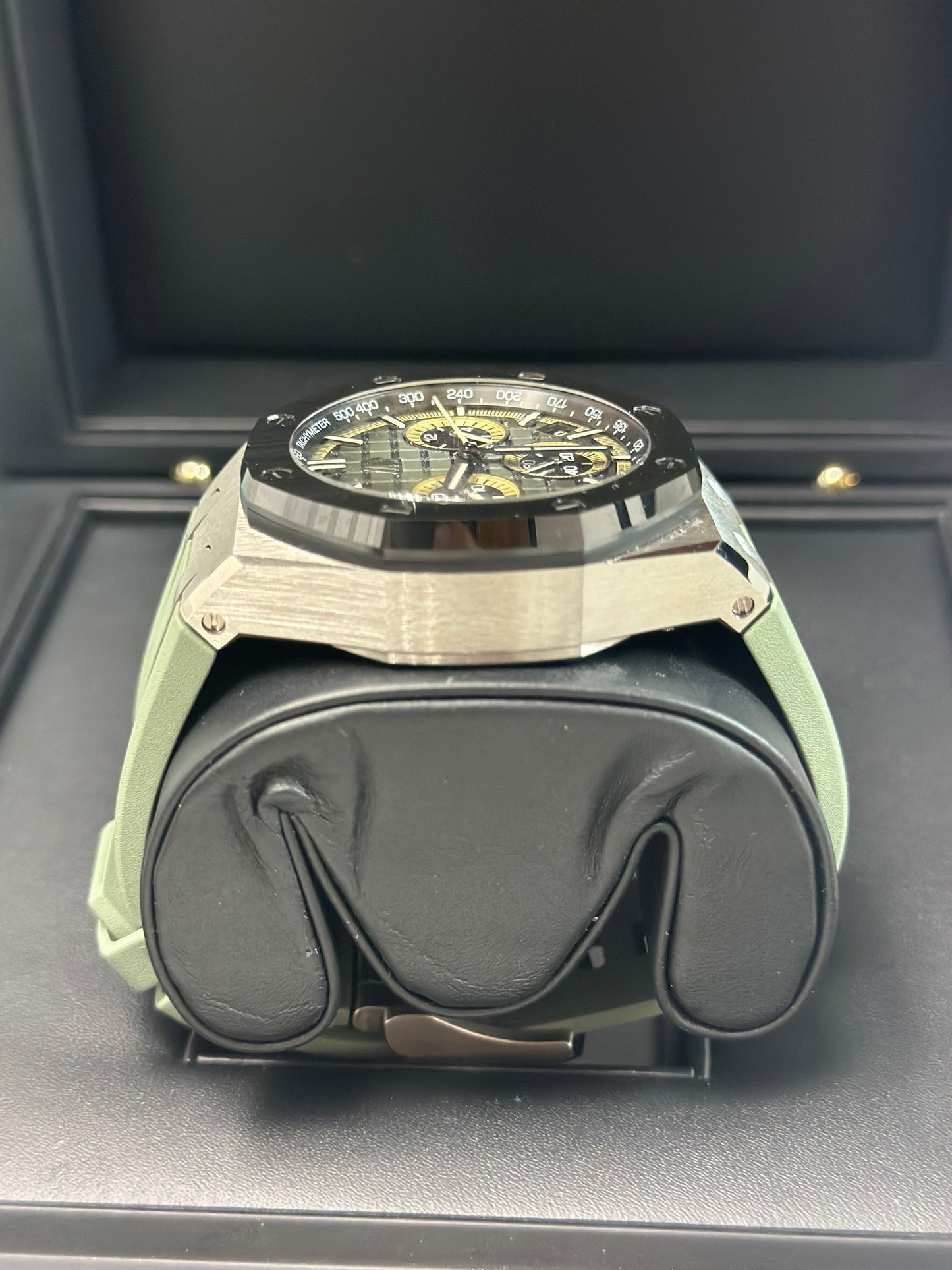 Audemars Piguet Royal Oak Offshore Chronograph GREEN Dial on Rubber Strap 26420IO.OO.A009CA.01 Complete 2026