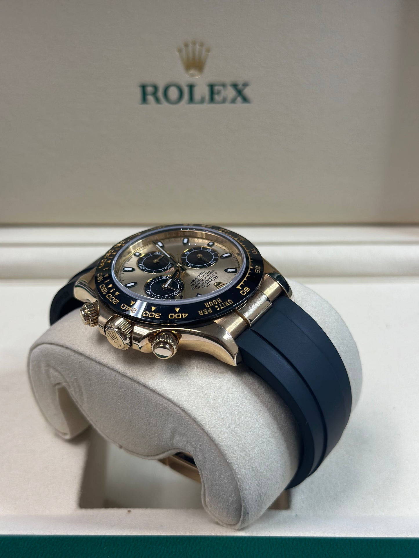 Rolex Daytona Champagne And Index Dial on Oysterflex 116518LN Papers 2018