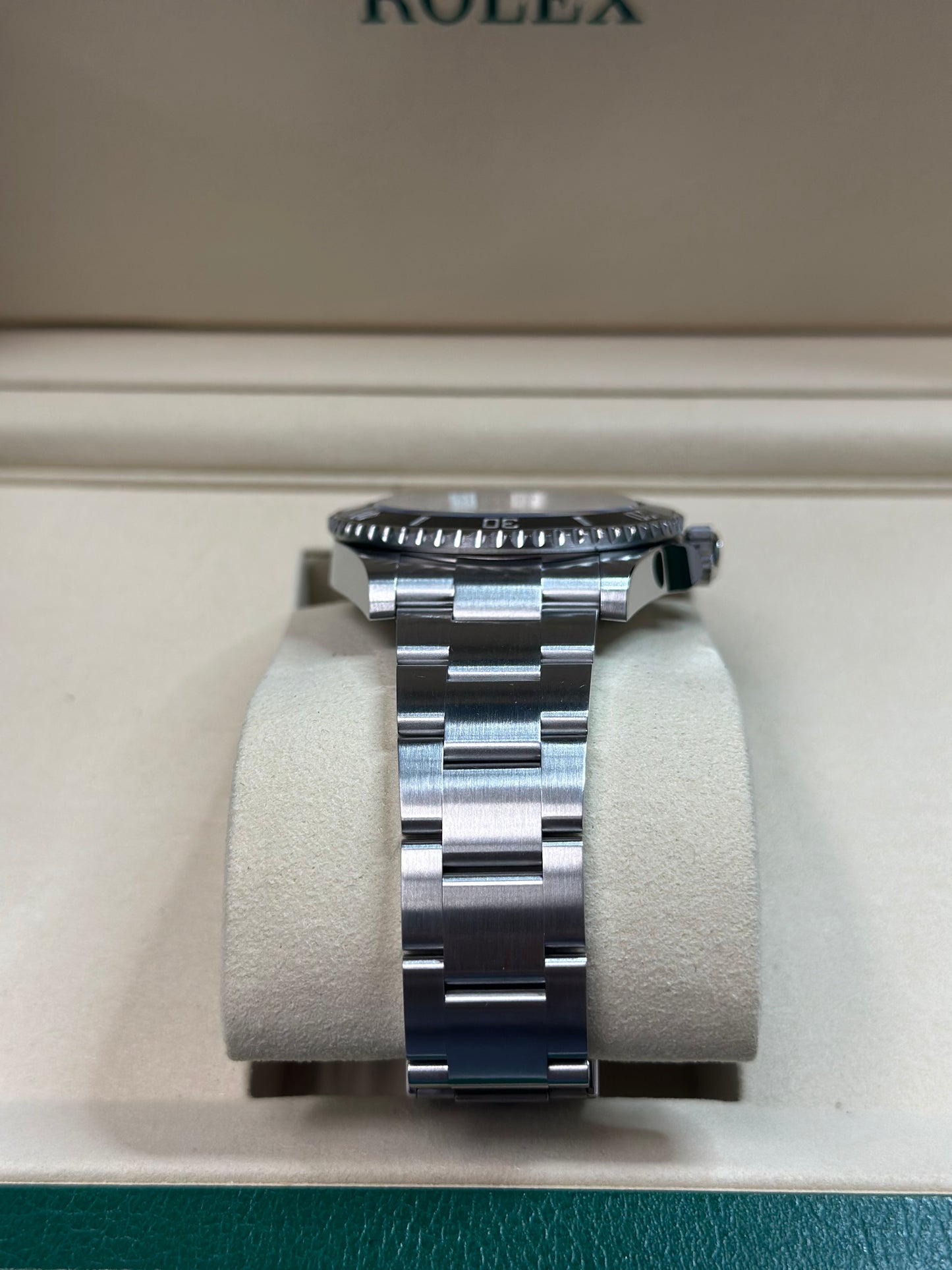 Rolex Submariner No-Date Black Dial on Oyster 124060 Papers 2025