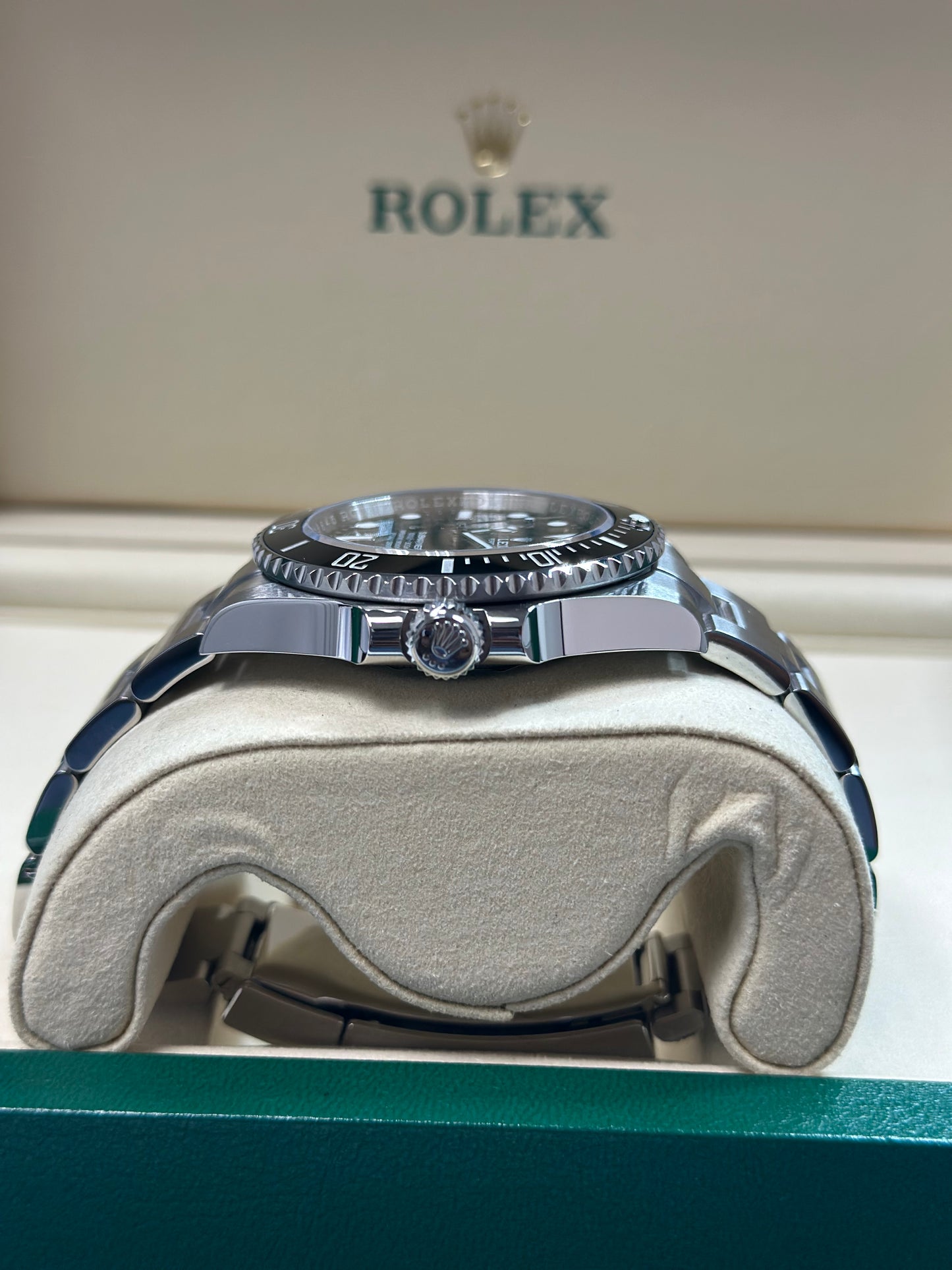 Rolex Submariner No-Date Black Dial on Oyster 124060 Papers 2025