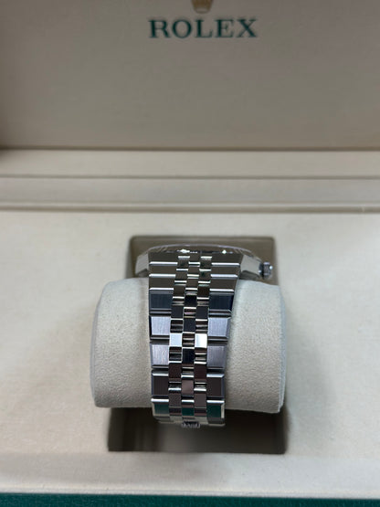 Rolex Land-Dweller 40 White Honeycomb Dial on Flat Jubilee 127334 Papers 2026