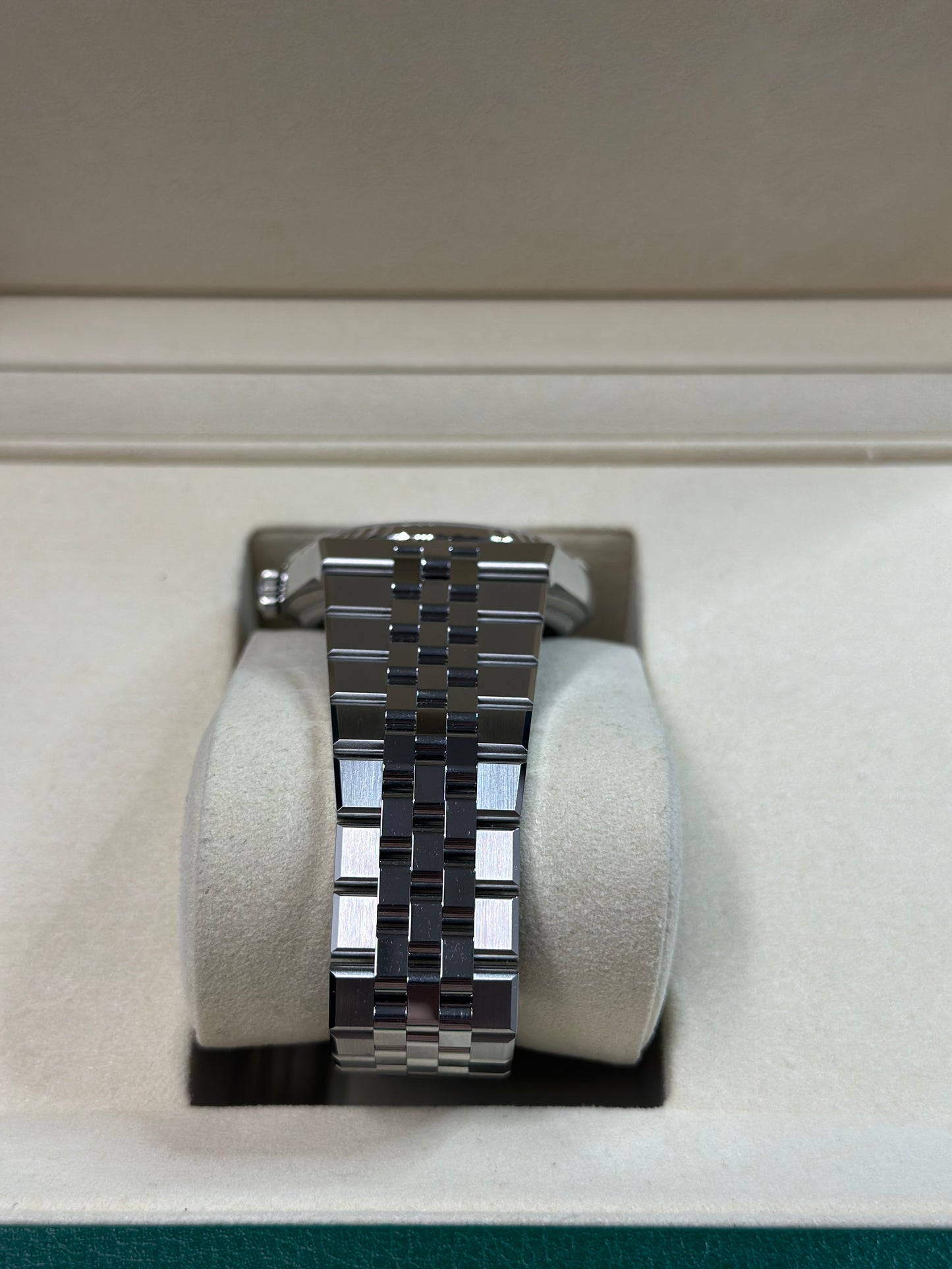 Rolex Land-Dweller 40 White Honeycomb Dial on Flat Jubilee 127334 Papers 2026