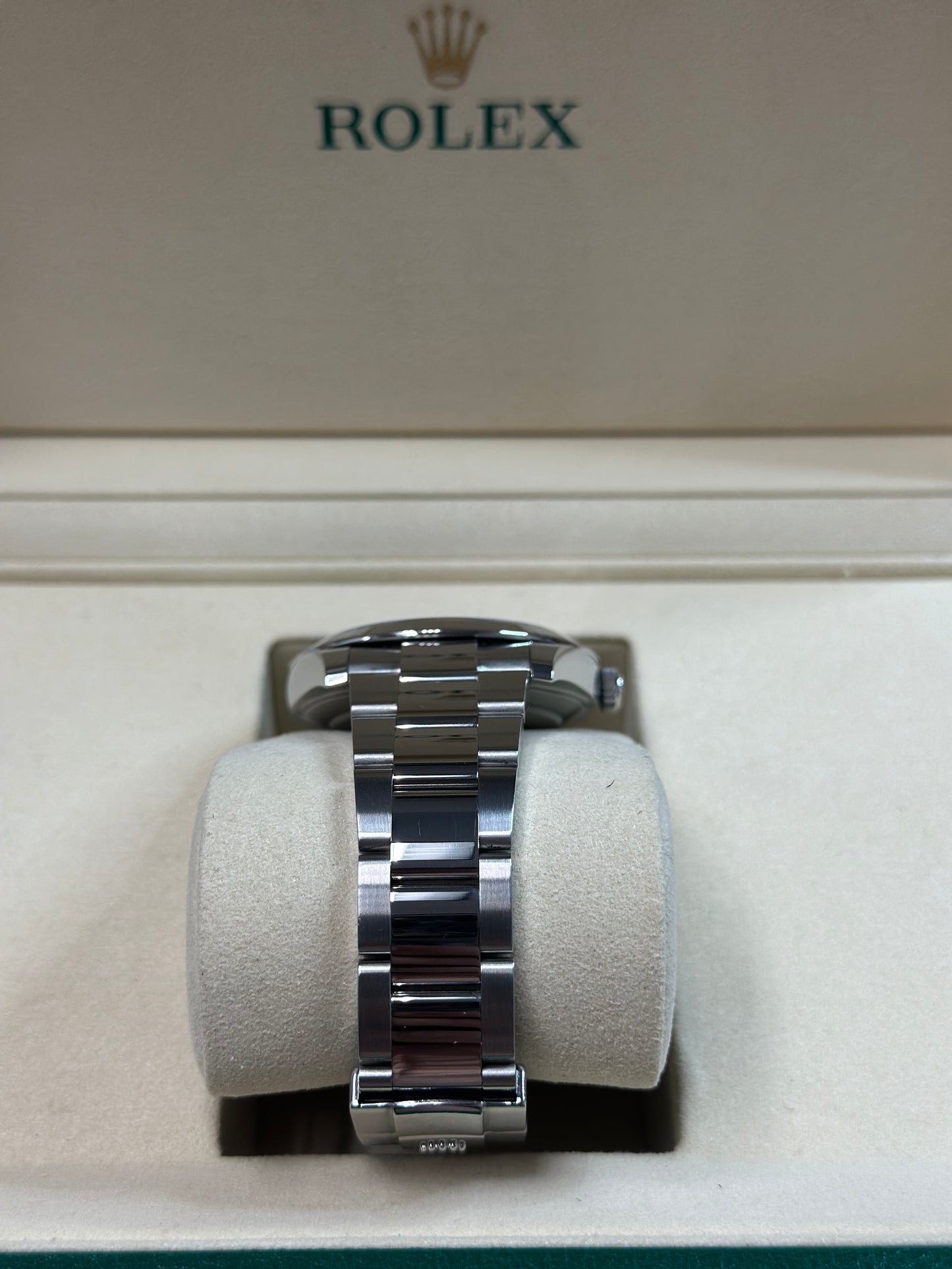 Rolex Datejust 41 Black Index Dial on Oyster 126300 Papers 2026