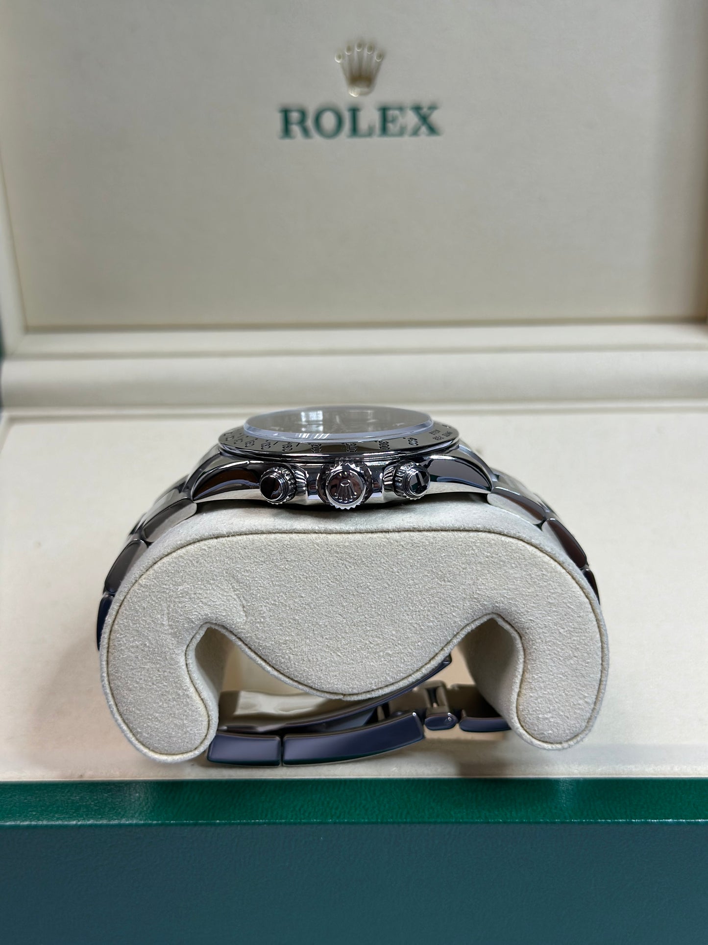 Rolex Daytona Black Dial on Oyster 116520 Papers 2010