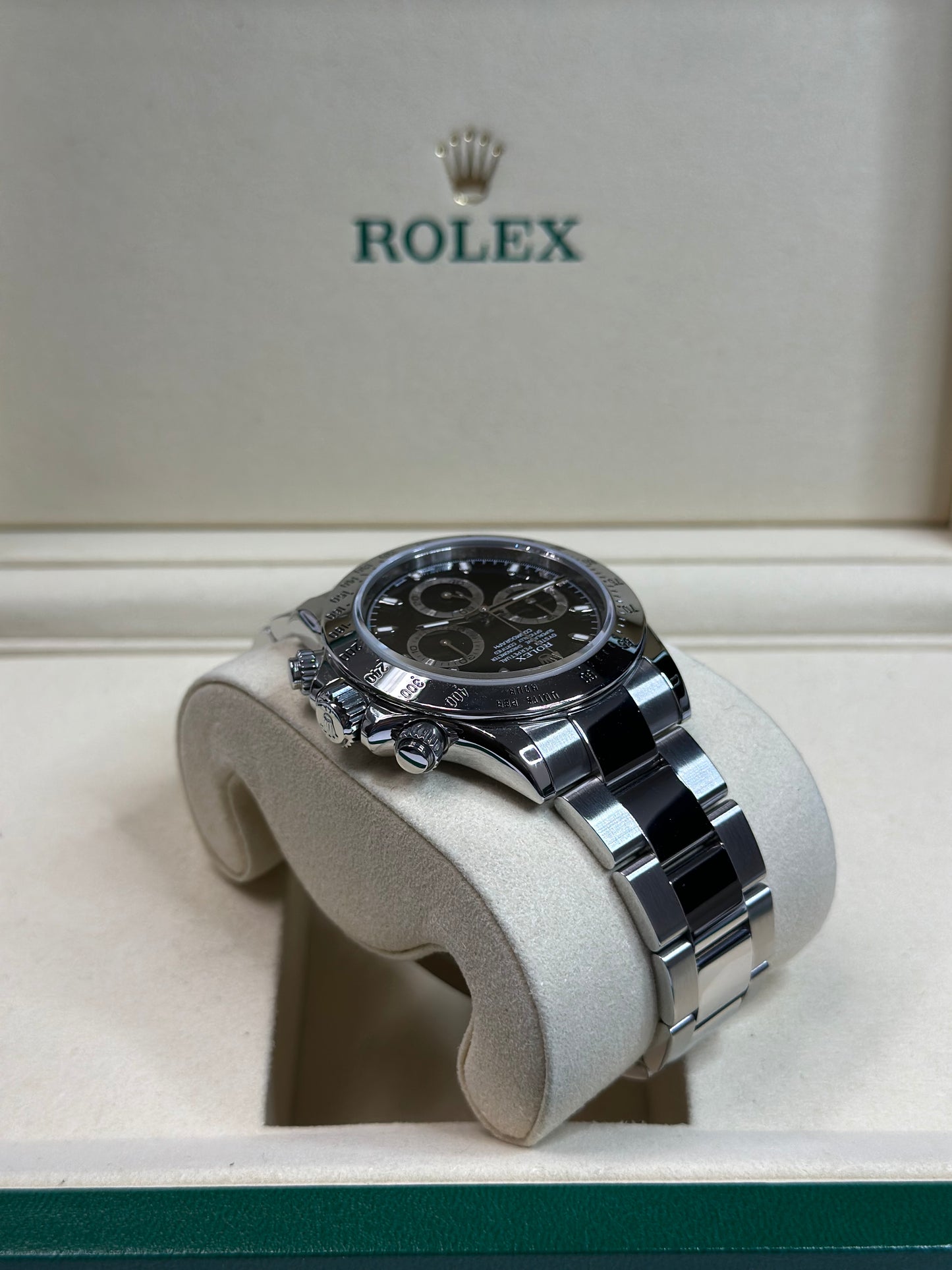 Rolex Daytona Black Dial on Oyster 116520 Papers 2010