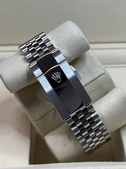 Rolex Datejust 41 Blue Diamond Dial on Jubilee 126334 Papers 2026
