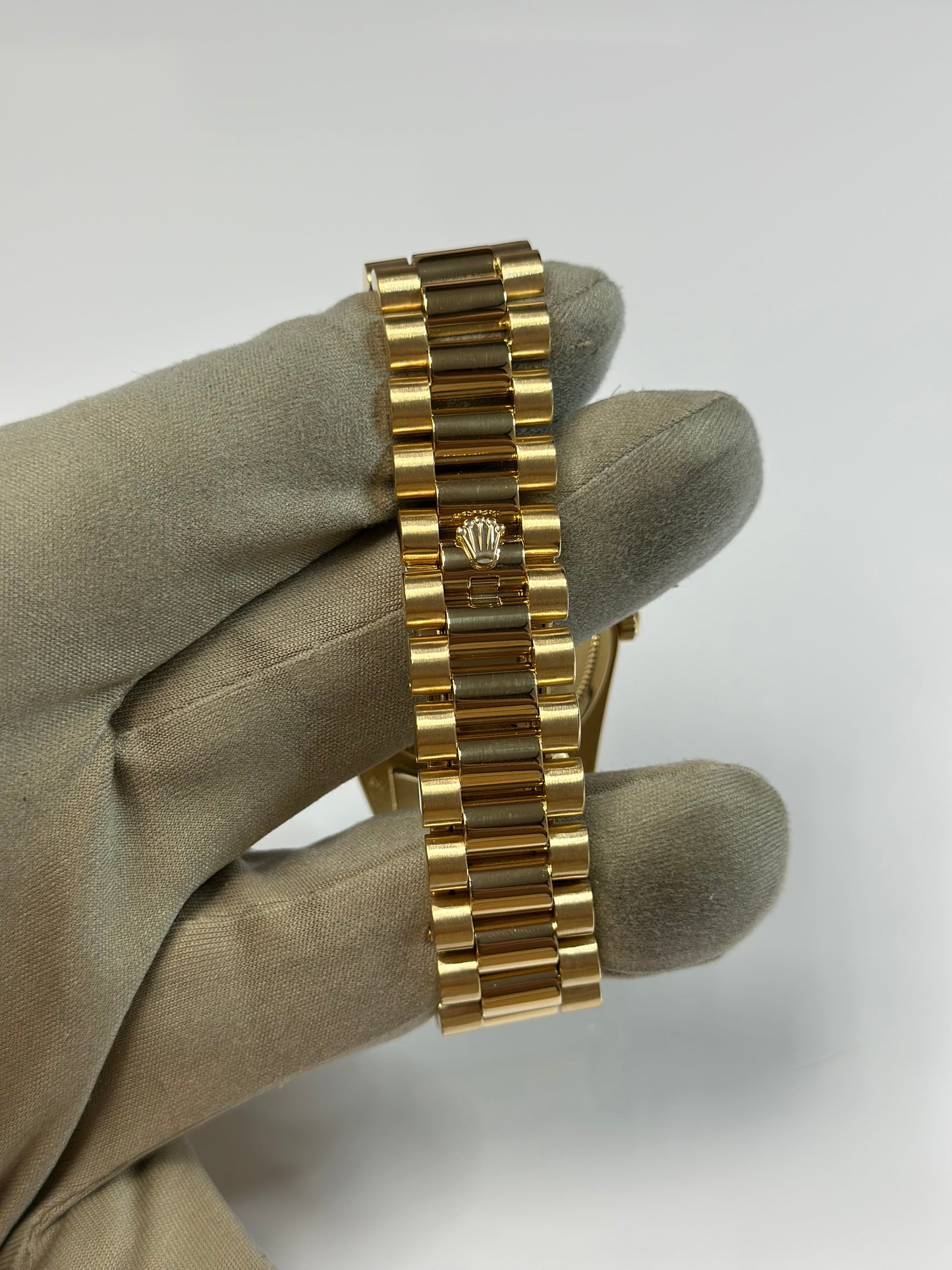 Rolex Day-Date 36 Champagne Jubilee Diamond Dial on President 118348 Papers 2008
