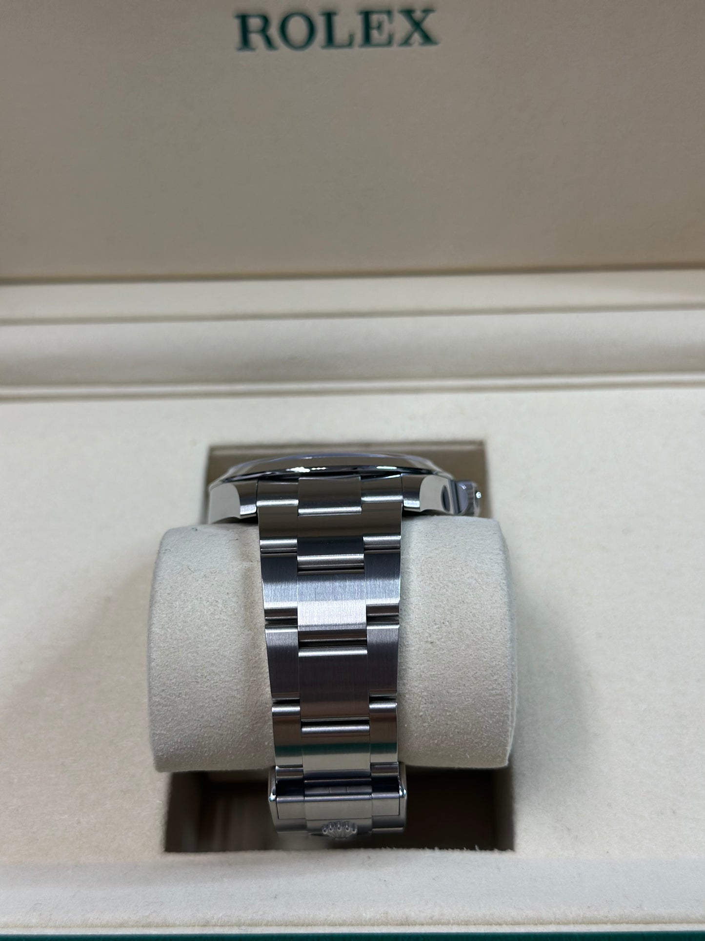 Rolex Airking Black Dial on Oyster 126900 Papers 2026