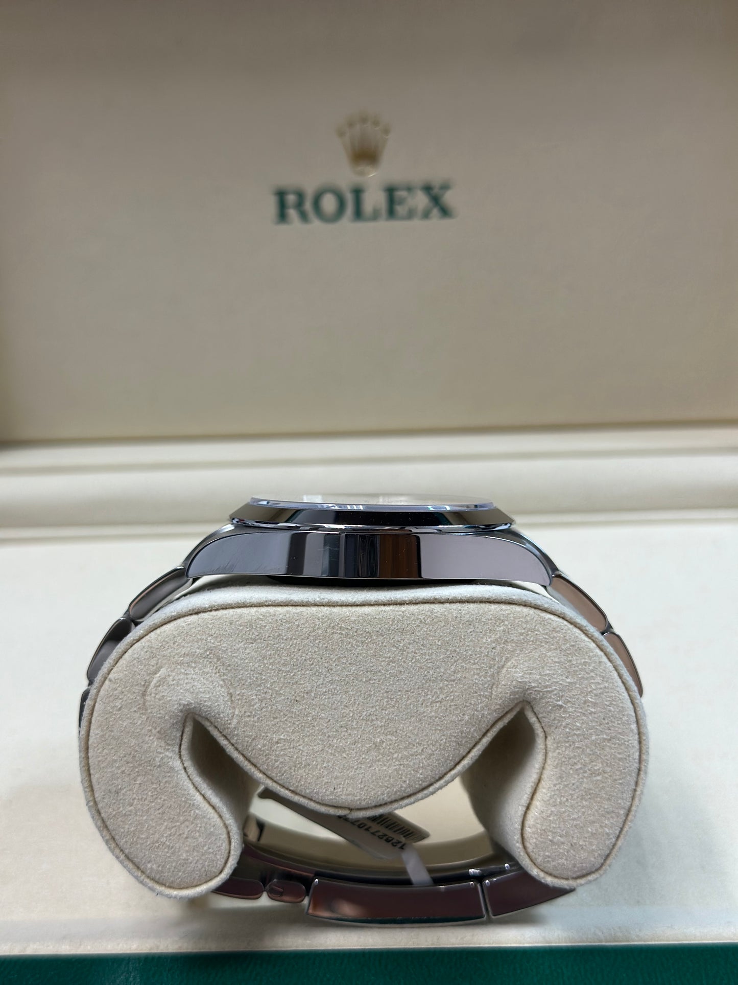 Rolex Airking Black Dial on Oyster 126900 Papers 2026