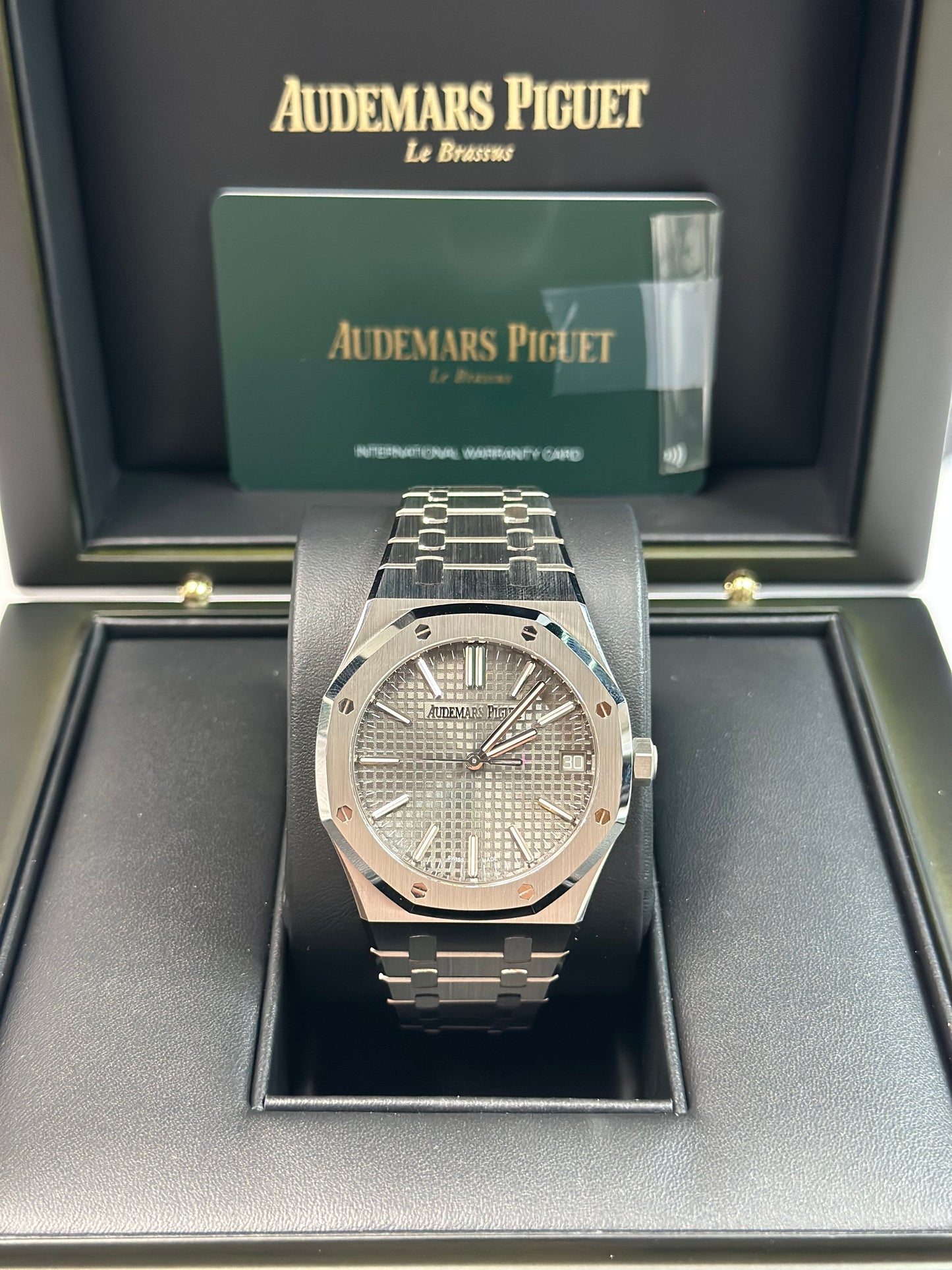 Audemars Piguet Royal Oak Selfwinding Grey Dial on Bracelet 15510ST.OO.1320ST.10 Papers 2026
