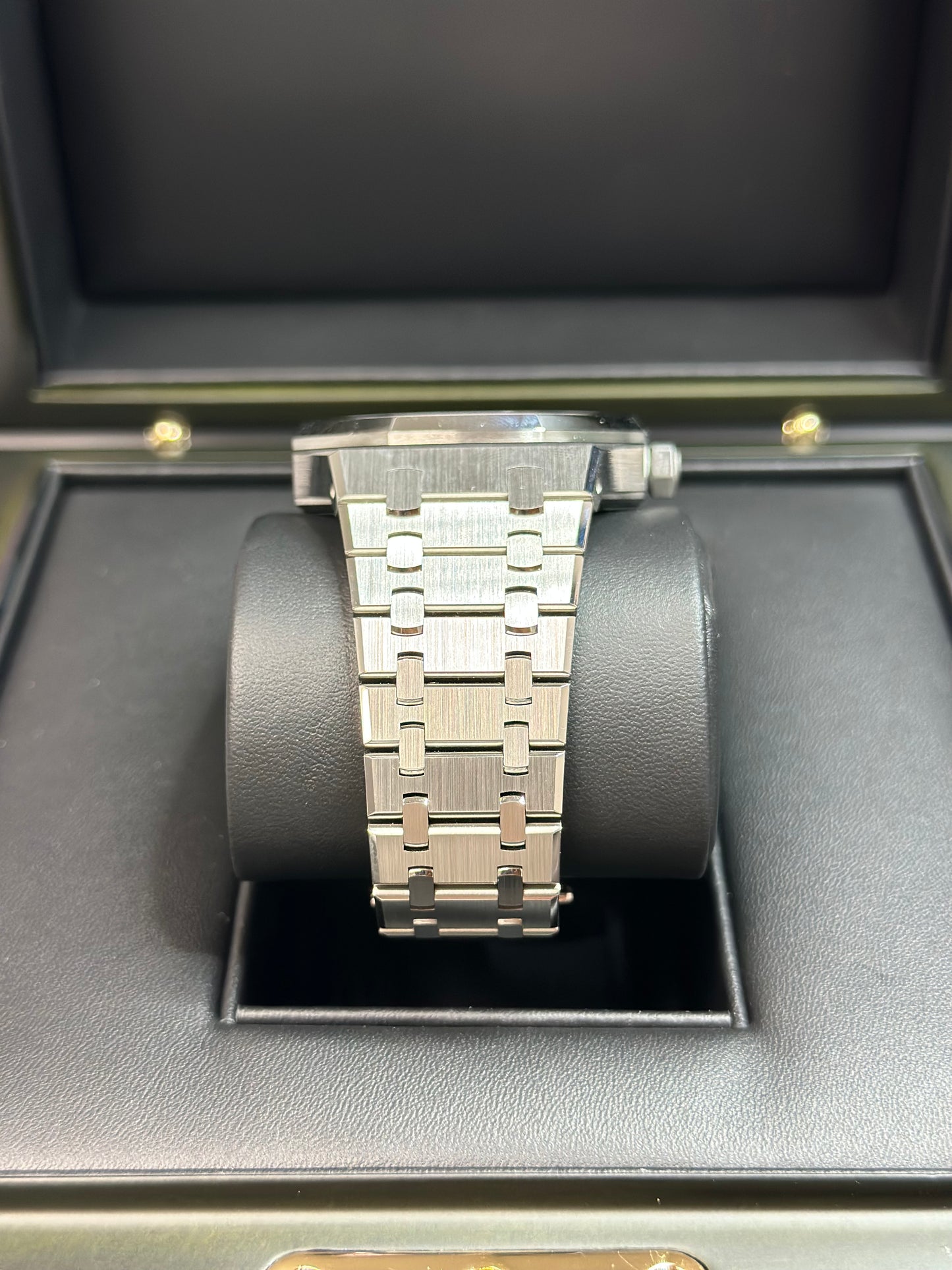 Audemars Piguet Royal Oak Selfwinding Grey Dial on Bracelet 15510ST.OO.1320ST.10 Papers 2026