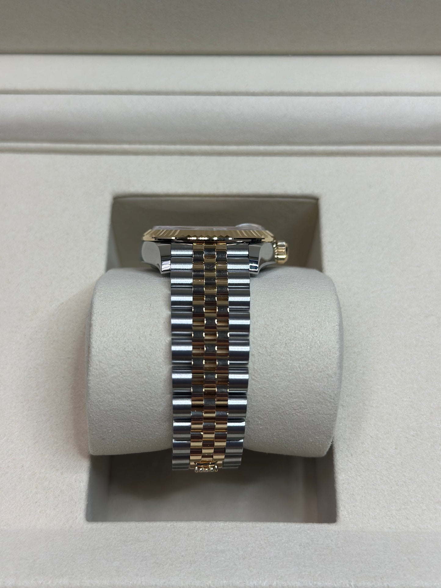 Rolex Datejust 31 Champagne Diamond Dial on Jubilee 278273 Papers 2026