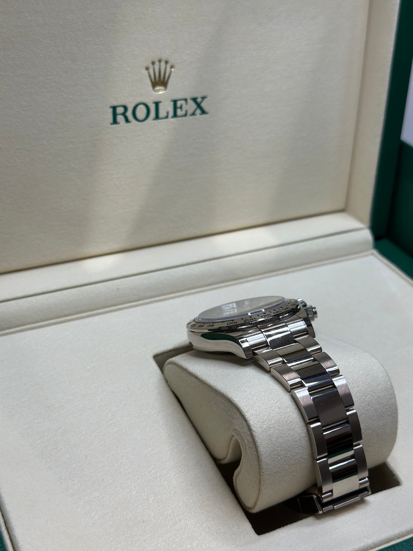 Rolex Daytona Black And Steel Index Dial on Oyster 126509 Complete 2025